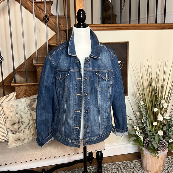 Soft, comfortable Jean jacket - Picture 1 of 3